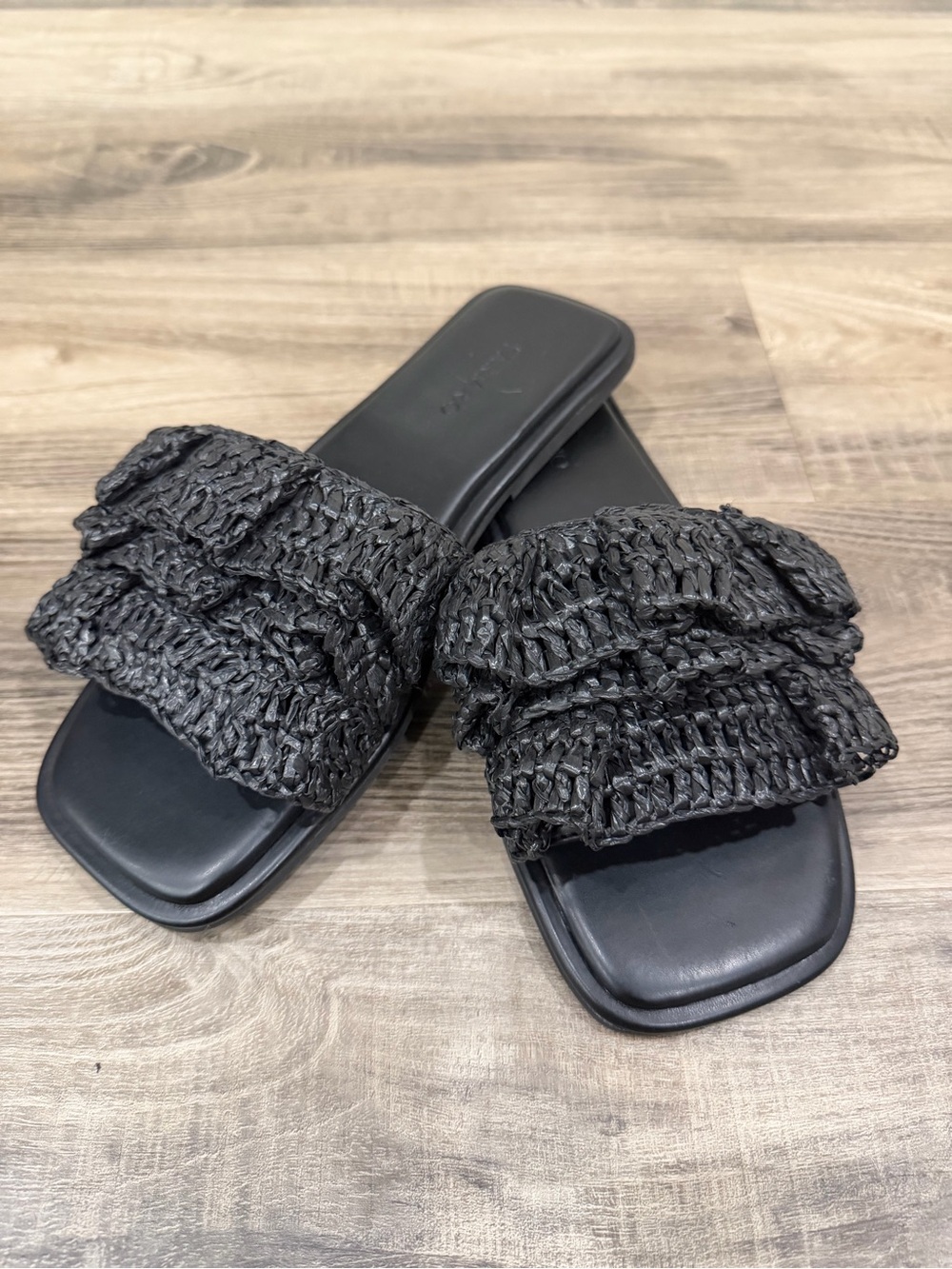 FARM RIO Black Ruffle Raffia Slide Sandals - Picture 4 of 6